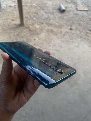 Смартфон Xiaomi Redmi (серия с вертикальным модулем камер по центру) в
