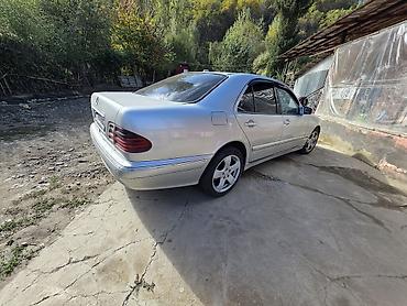 Mercedes-Benz E-Class: 2000 г., Седан