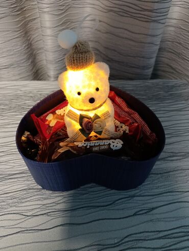 Konditorski proizvodi, slatkiši: Ručno izrađene slatke korpe/torte od čokoladica – idealne za — 35