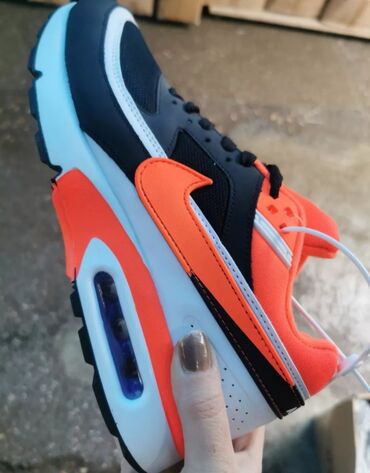 nike air max 2090 2 0: Nike Air max 90 bw, brojevi. Made in Wietnam. Od 41 do 46