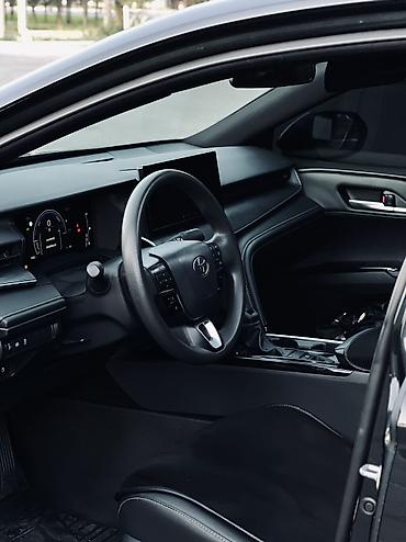 Toyota: Toyota Camry: 2024 г., 2 л, Вариатор, Гибрид, Седан — 13