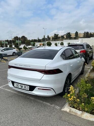 disk satışı: Model: BYD Qin Plus Gediş: sedan kuzov, ağ rəng Yanacaq: hibrid