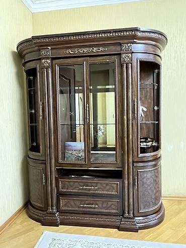 Bufetlər: Klassik üslublu vitrin/bufet şkaf - Material: təbii ağac (tünd qoz — 3