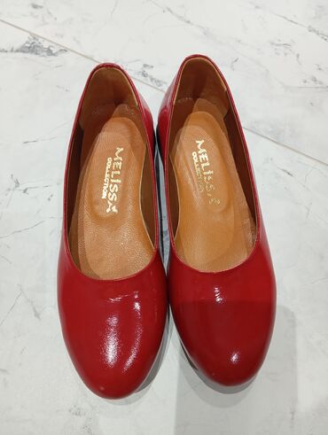 ev üçün qadın şap şapları baletkalar: Məhsul: Qadın baletkaları – Melissa Collection - Rəng: Parlaq qırmızı