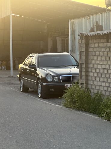 audi 2 6: Mercedes-Benz E 320: 1999 г., 3.2 л, Автомат, Бензин, Седан