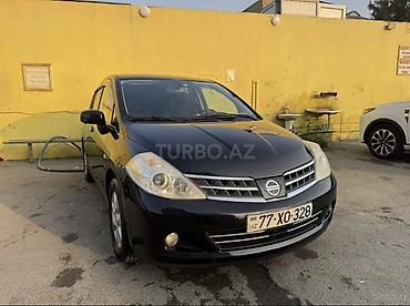 nissan versa: Nissan Tiida: 1.5 l | 2012 il Hetçbek — 1