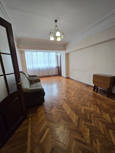 срочно продается квартира: 3 бөлмө, 75 кв. м, Жеке план, 3 кабат, Косметикалык ремонт