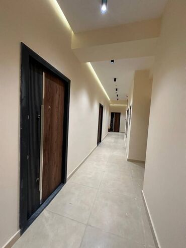 Uzunmüddətli kirayə mənzillər: Nerimanov rayonu Şerq bazarinin yani maqistral yolda 16/3mertebesinde — 22