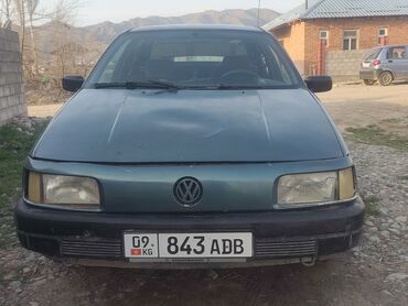 Продажа авто: Volkswagen Passat: 1989 г., 1.8 л, Механика, Бензин, Седан