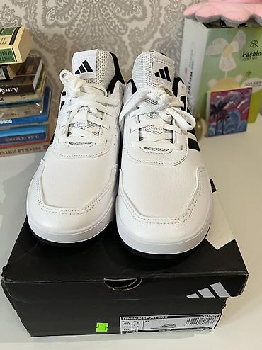 новые кроссовки: Кроссовки, 39, Adidas Originals, Новый, цвет - Белый — 2