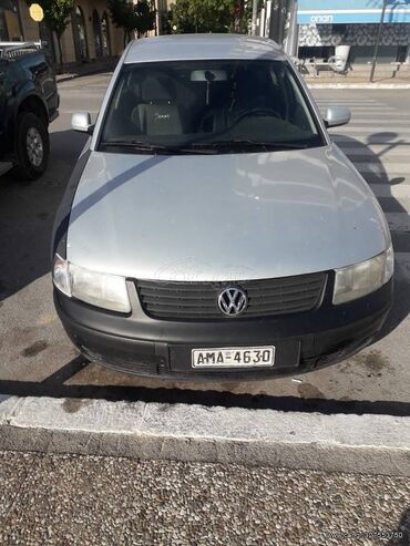 Volkswagen Passat: 1.8 l. | 1999 έ. | Λιμουζίνα