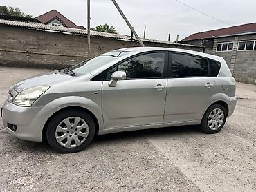 корай 5: Toyota Corolla Verso: 2004 г., 1.8 л, Механика, Газ, Минивэн — 4