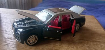 Igračke: Nov model automobila Rols Rojs Fantom. Napravljen je od kvalitetne ABS — 4