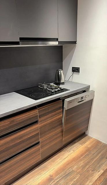 сто аренду: 🏡 СДАЕТСЯ ЕВРОТРЁШКА В РАЙОНЕ АСАНБАЯ ✨ 📍 Адрес: ул. Токомбаева — 10