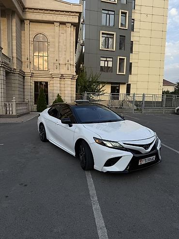 Toyota Camry: 2020 г., 2.5 л, Автомат, Бензин, Седан
