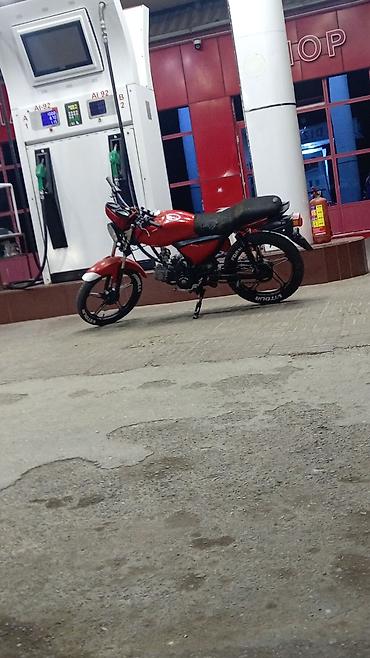 moto cross: Qırmızı rəngli şəhər tipli motosiklet Texniki xüsusiyyətlər və — 3