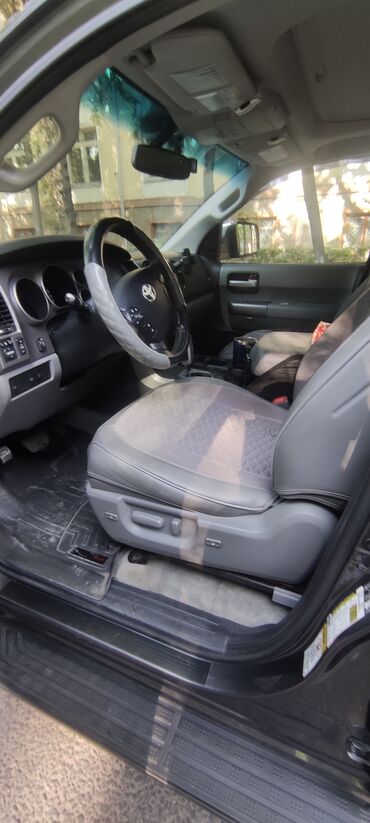 Toyota: Toyota Sequoia: 2011 г., 5.7 л, Автомат, Бензин, Внедорожник — 8