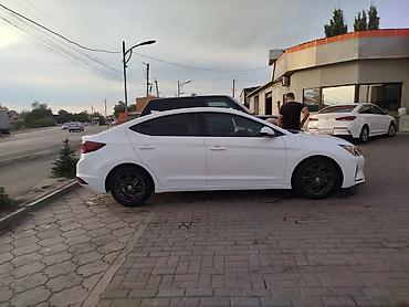 e6 3: Hyundai Elantra: 2019 г., 2 л, Автомат, Бензин, Седан — 2