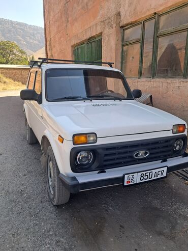 шины на ниву: ВАЗ (ЛАДА) 4x4 Niva: 2014 г., 1.7 л, Механика, Бензин, Жол тандабас