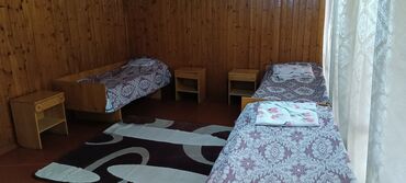 дом у озера: Коттедж, АЛА- ТОО Чолпон-Ата, Парковка, стоянка, Охраняемая территория, Футбольное поле