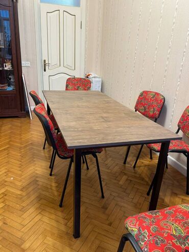 продаю старую мебель: Stol-stul toplam 150 azn, ayrı-rayrılıqda 70 azn stol, 17 azn stul. 1
