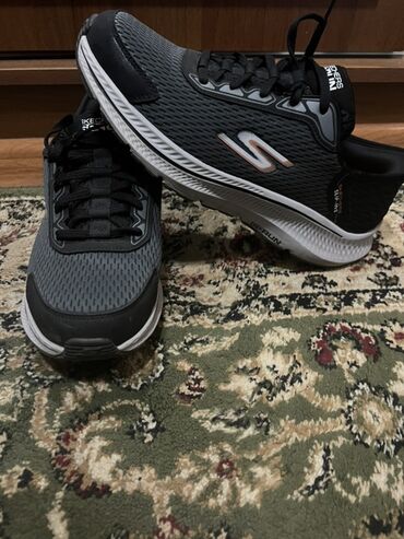 эксклюзивные купальники: Кроссовки Skechers GOrun Slip-ins - Линейка: Skechers GOrun
