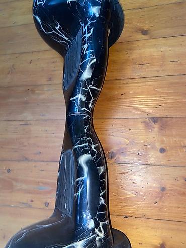 statuya: Öz-özünə balanslaşdırılan elektrikli hoverboard (segwey) — 3