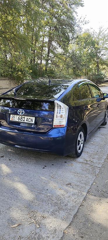 Продажа авто: Toyota Prius: 2012 г., 1.8 л, Вариатор, Гибрид, Хэтчбэк — 3