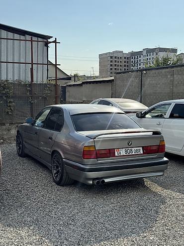 ауди а6 с4 2 6: BMW 5 series: 1989 г., 2.5 л, Кол менен иштөөчү, Бензин — 2