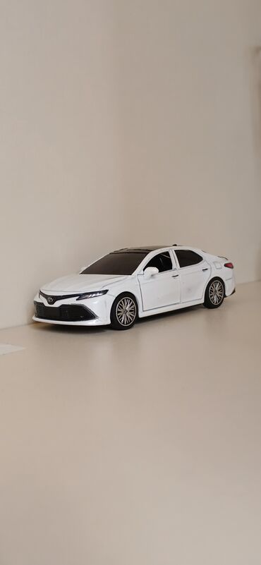 Avtomobil modelləri: Toyota camry 1/43
