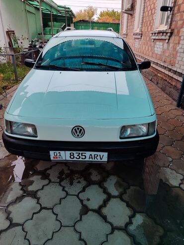 пасат в5: Volkswagen Passat: 1990 г., 1.8 л, Механика, Бензин, Универсал