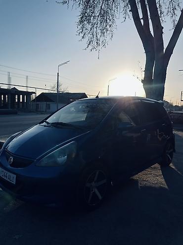 Honda: Honda Jazz: 2008 г., 1.5 л, Робот, Бензин, Хэтчбэк at lalafo.kg — 6 Honda: Honda Jazz: 2008 г., 1.5 л, Робот, Бензин, Хэтчбэк — 6