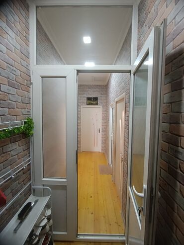 Köhnə tikili: Satılır: Dsk yolunda 3 otaqli ev, her bir seraiti var senedleri — 9