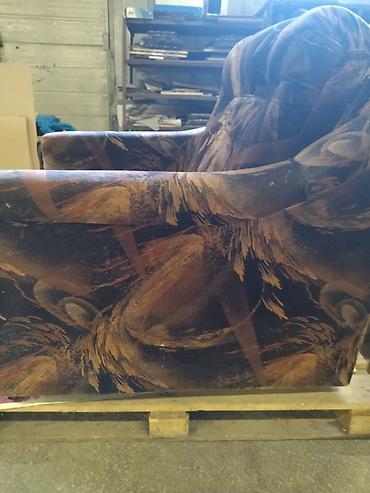 Мягкие кресла: Кресло - кровать с мягкой обивкой и подлокотниками. Обивка выполнена — 10