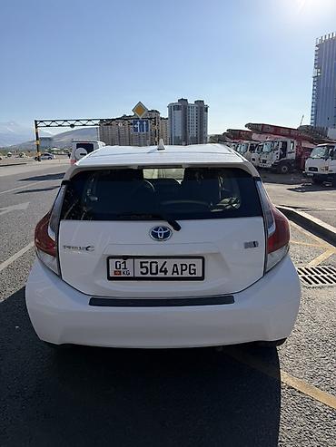 Toyota: Toyota Prius C: 2016 г., 1.5 л, Вариатор, Гибрид, Хэтчбэк — 4
