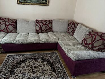 мебель токмок: Продаю диван, угловой,покупали в «Диван Диаваныч», 2X3 звоните по