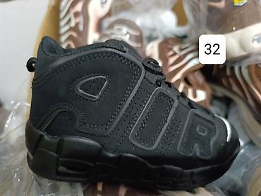 Patike: Poslednji komadi 
2850 din
sdl — 5