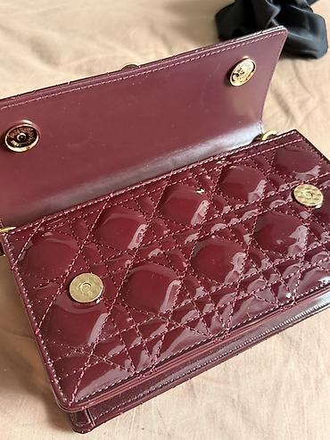 Жеке буюмдар: Сумка Dior модель из лакированной кожи в фирменной стёжке Cannage — 5