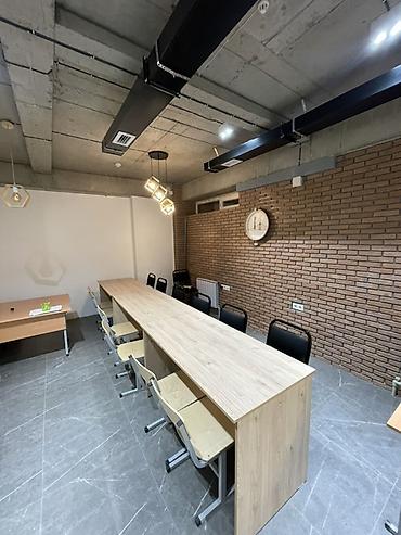 Аренда помещений свободного назначения: 🏢 Сдается коммерческое помещение — 200 м² 📍 Первая линия — Жибек Жолу — 2