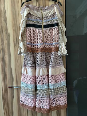 Kokteyl donlar: Self-Portrait brendin kokteyl don satılır 150 AZN-ə. Razmer M. 2 dəfə — 2