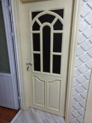 Otaq qapıları: Qonaq otağı üçün İşlənmiş Otaq qapısı Zamok ilə, Zəmanətsiz, Ödənişli çatdırılma — 10