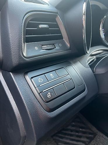 Ssangyong: Ssangyong Tivoli: 2017 г., 1.6 л, Дизель, Кроссовер — 10