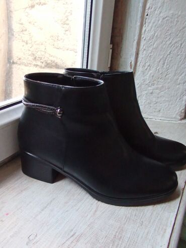 обувь новая: Сапоги, 40.5, цвет - Черный