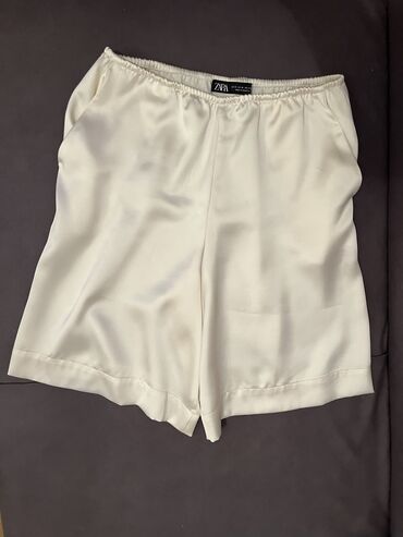 Sabo: Zara şort 
Oversize modeldir Xs s m l hamısına olur 
Az geyilib — 5