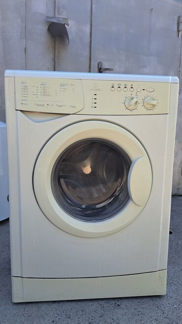 шланг стиральной машины: Стиральная машина Indesit, Б/у, Автомат, До 5 кг