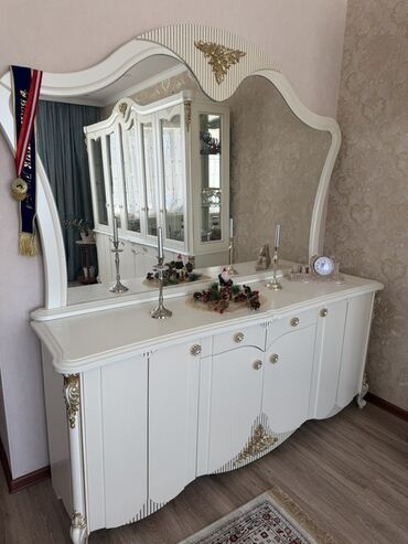 света музука: 3позиции! Горка, комод и стол со стульями! За все 130000 с ! В связи с