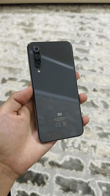 m5 pro: Xiaomi, Mi 9 SE, Б/у, 64 ГБ, цвет - Черный, 1 SIM, 2 SIM — 1