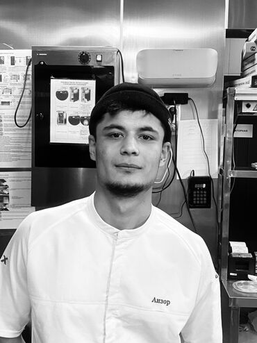 отели: Повар Шаурмист. С опытом