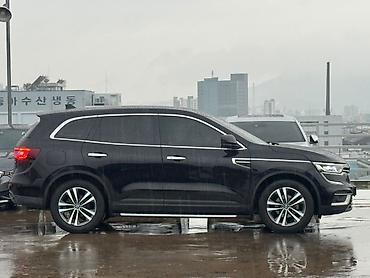 outback 2018: Самсунг QM6 Среднеразмерный кроссовер (черный, 5‑дверный) с узнаваемой — 3