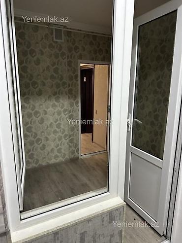 bineqedide: Kirayə ev verilir - Geniş və işıqlı otaq, böyük pəncərə və qalın — 6